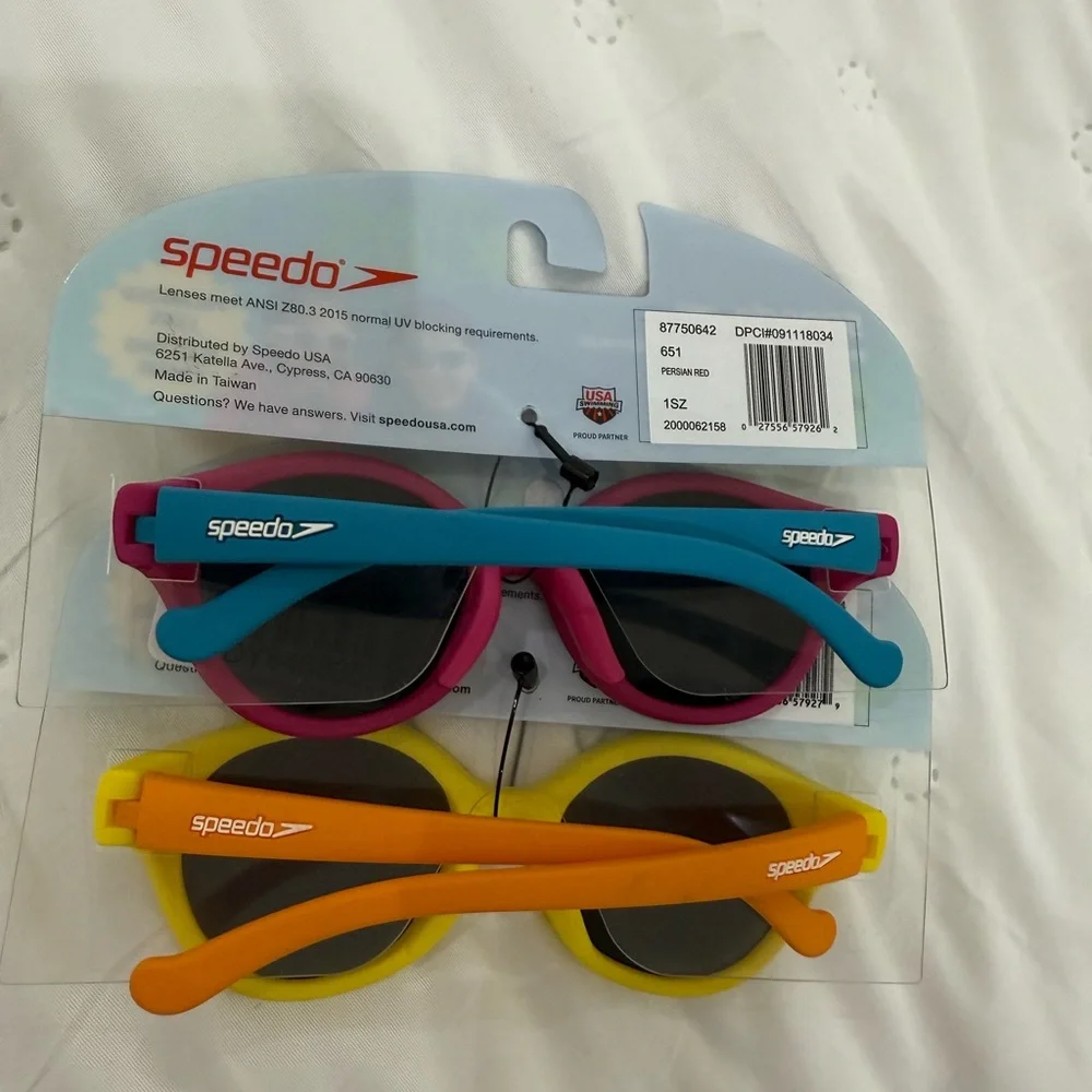 Speedo Kids Sunglasses - Yellow or Pink